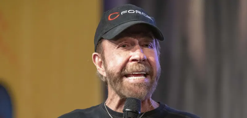 Chuck Norris bei einer Veranstalung