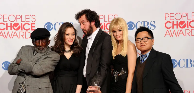 Der „2 Broke Girls“ Cast