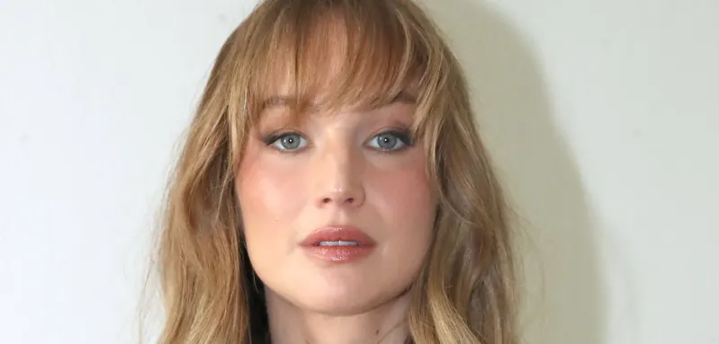 Jennifer Lawrance' Gesicht scheint verändert