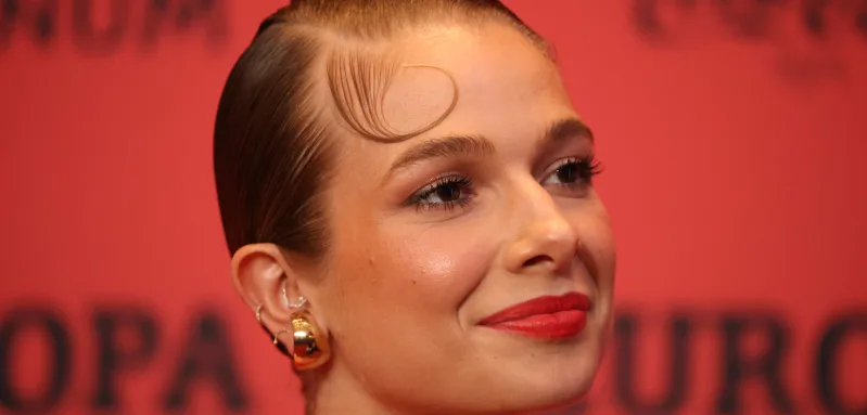 Lola Weippert teilt aus.