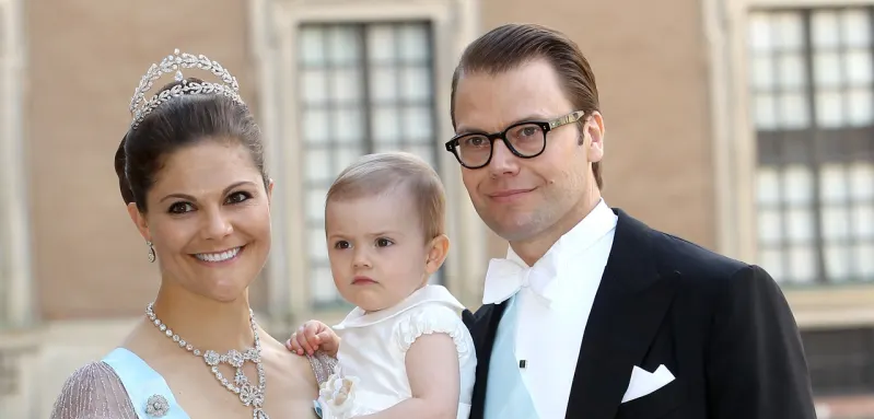 Schwedisches Königshaus Tradition Kronprinzessin Victoria von Schweden König Königin Familie Royal Schloss Stockholm Familie Hochzeit süß Estelle