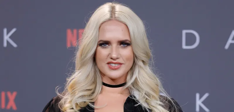 Sarah Knappik