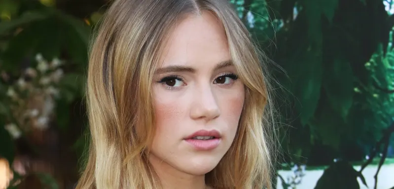 Suki Waterhouse