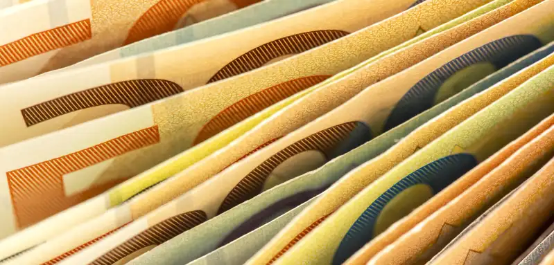 Das Geldvermögen in Deutschland erreicht neue Höchststände, gleichzeitig wächst die Zahl der Menschen ohne finanzielle Reserve.