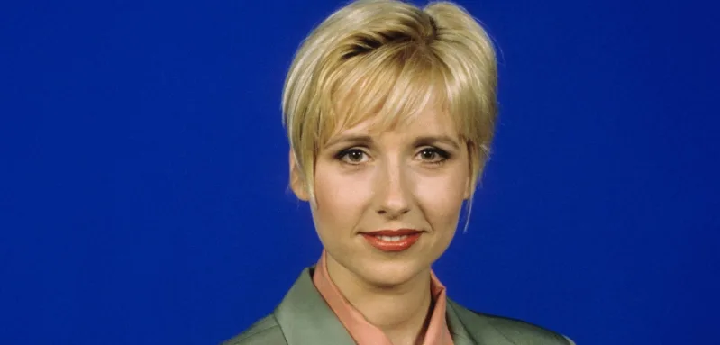 Bildnummer: 56769306  Datum: 18.04.1993  Copyright: imago/teutopress
Andrea Kiewel 04/93 te Frau Fernsehen TV Moderation Journalismus SAT.1 blond kurzhaarig seriös Blazer grün hoch halb stehend Arme lächelnd People Shooting x0x xkg 1993 hoch 

 56769306 Date 18 04 1993 Copyright Imago teutopress Andrea Kiewel 04 93 Te Woman Television TV Moderation Journalism SAT 1 blond short seriously Blazer Green vertical half standing Arms smiling Celebrities Shooting x0x xkg 1993 vertical