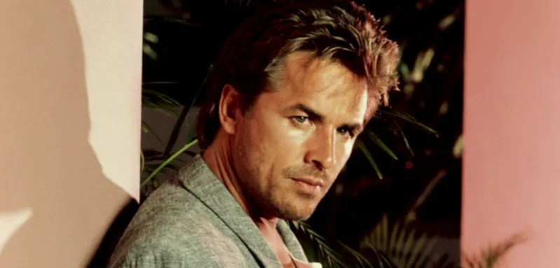 MIAMI VICE, Don Johnson, 1984-1989 Courtesy Everett Collection ACHTUNG AUFNAHMEDATUM GESCHÄTZT PUBLICATIONxINxGERxSUIxAUTxONLY Copyright: xCourtesyxEverettxCollectionx T4DMIVI EC003