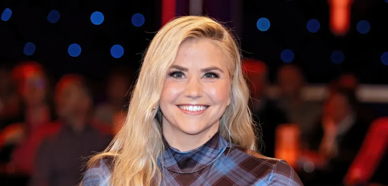Beatrice Egli während der MDR-Talkshow „Riverboat“.