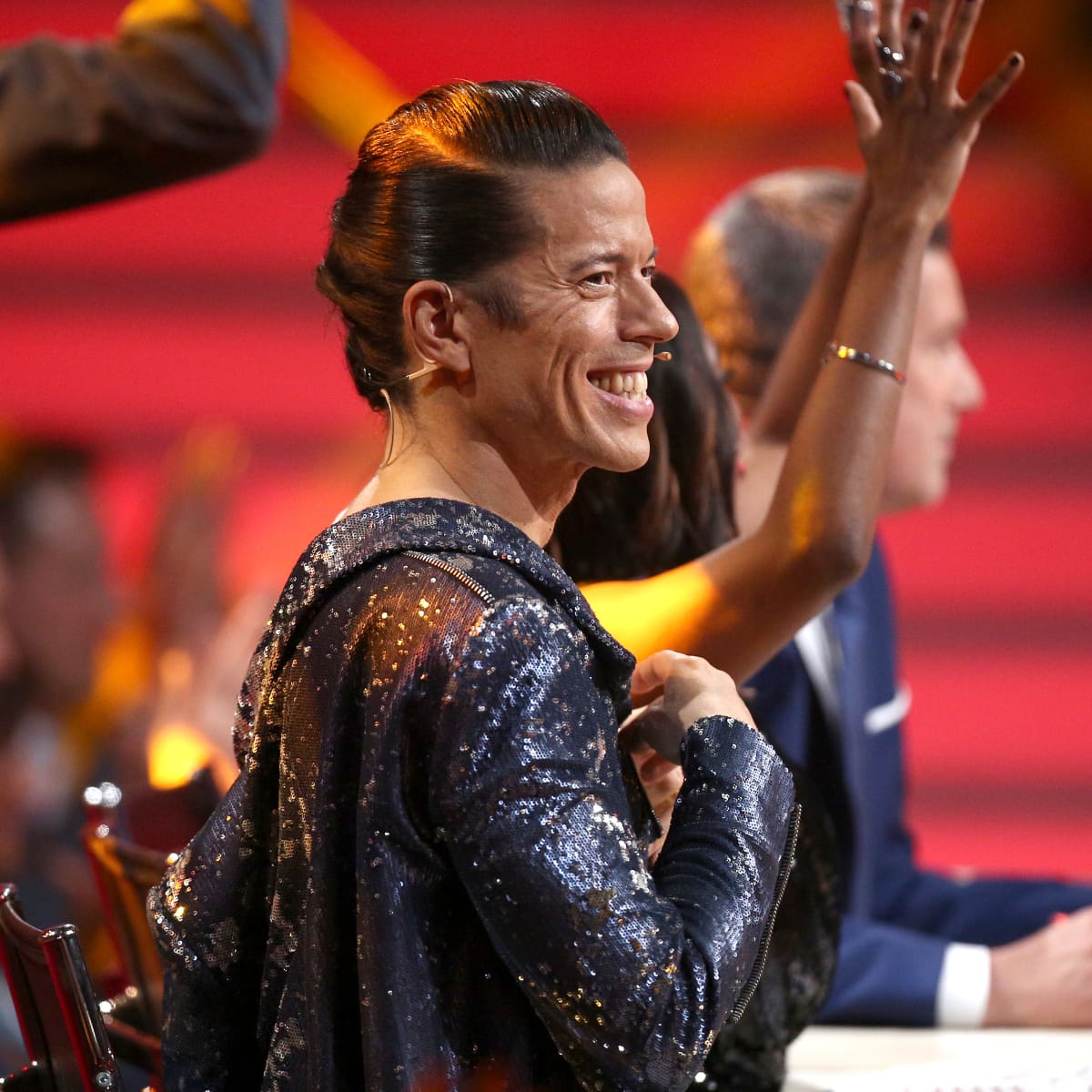 Jorge Gonzalez Das Wusstet Ihr Noch Nicht Uber Den Let S Dance Juror