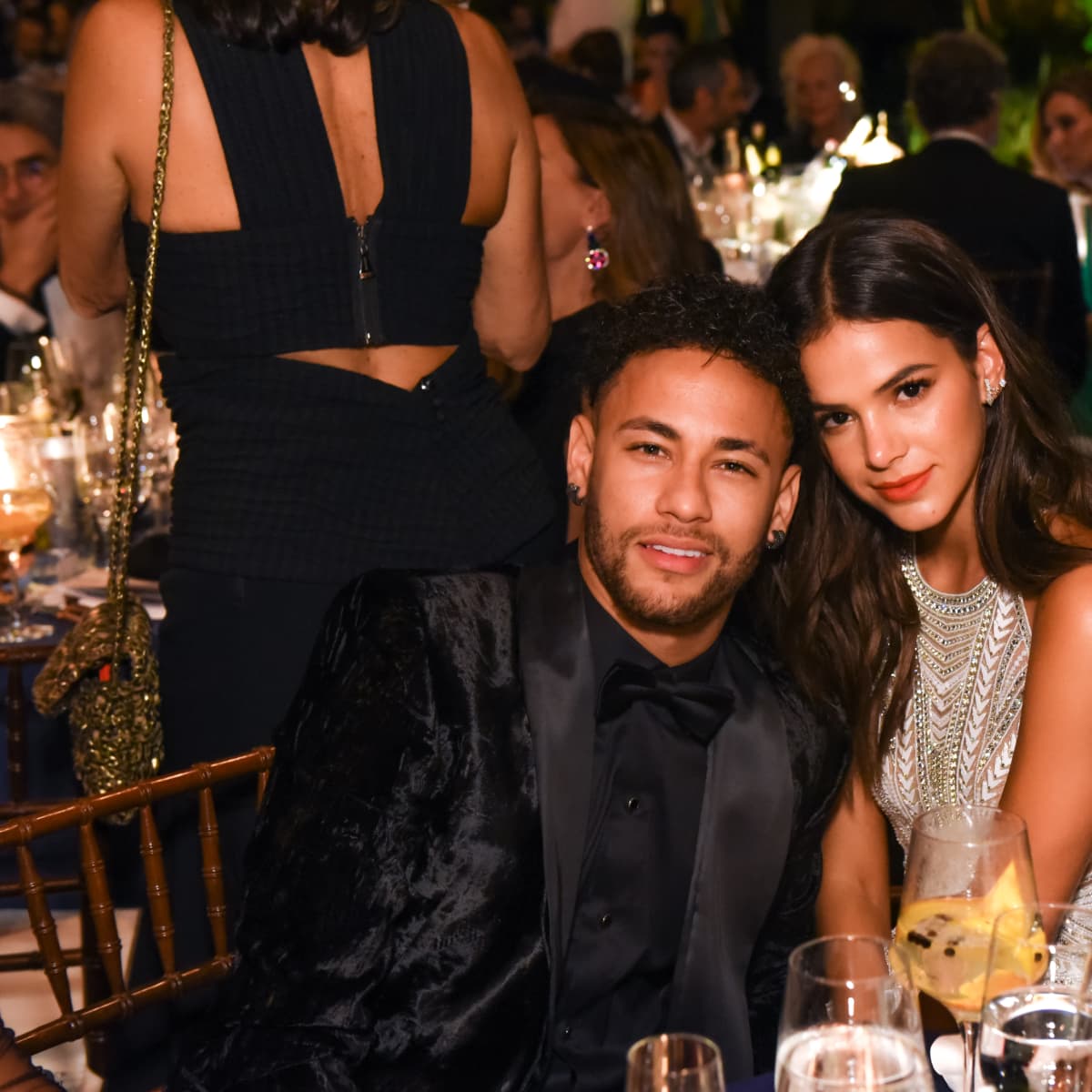 Neymar Freundin So Heiss Ist Bruna Marquezine