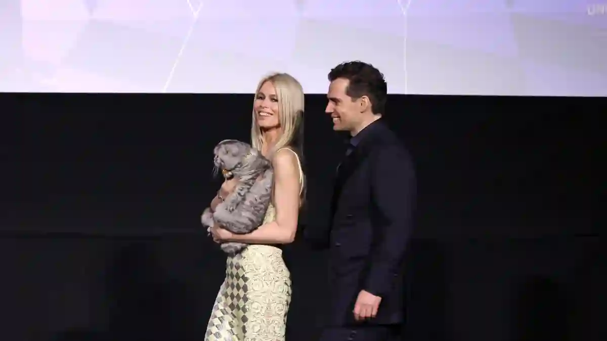 Claudia Schiffer, Katze Chip und Henry Cavill