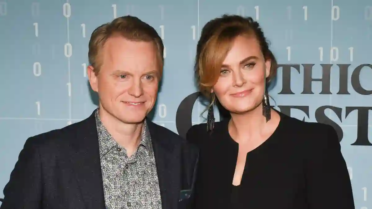 David Hornsby and Emily Deschanel