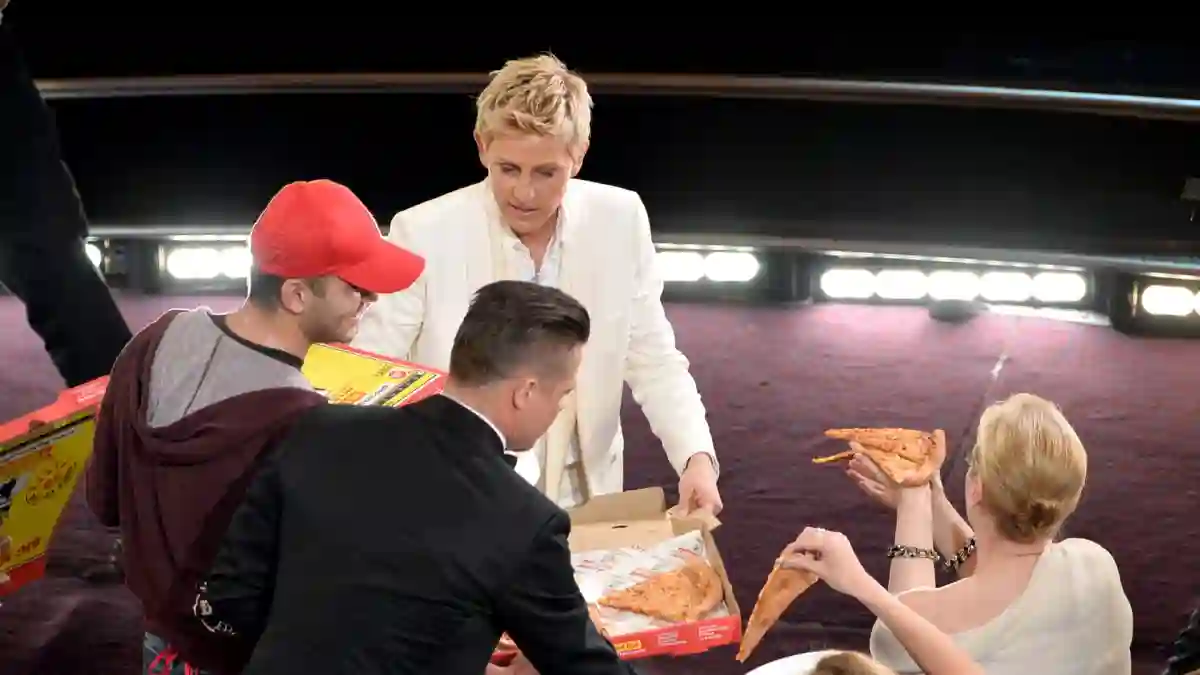Ellen DeGeneres Oscars Pizza
