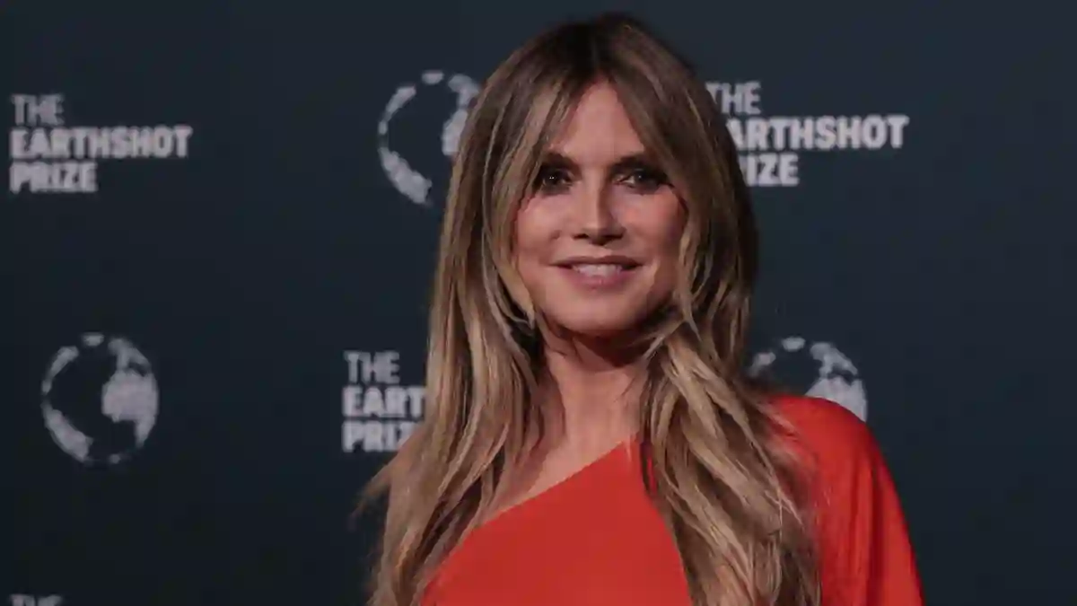 heidi klum heiß freizügig strapse look arbeit