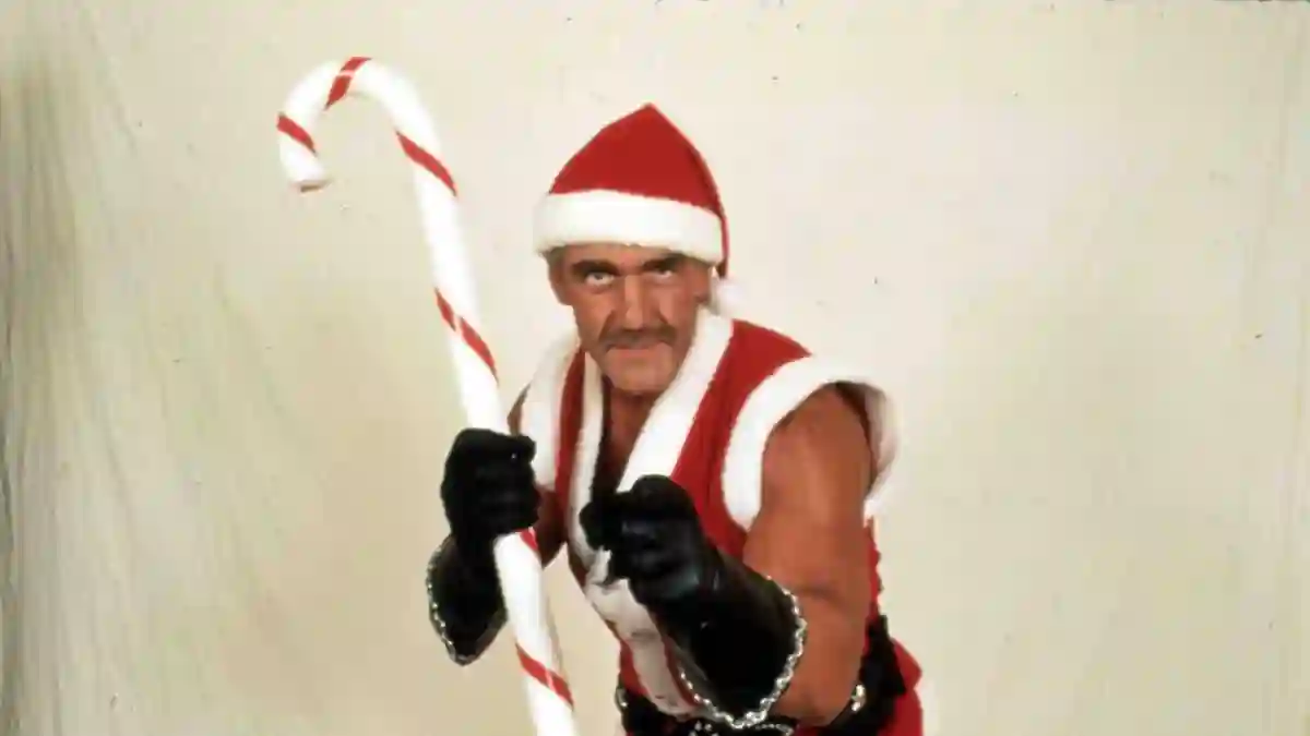 hulk hogan santa claus mit muckis