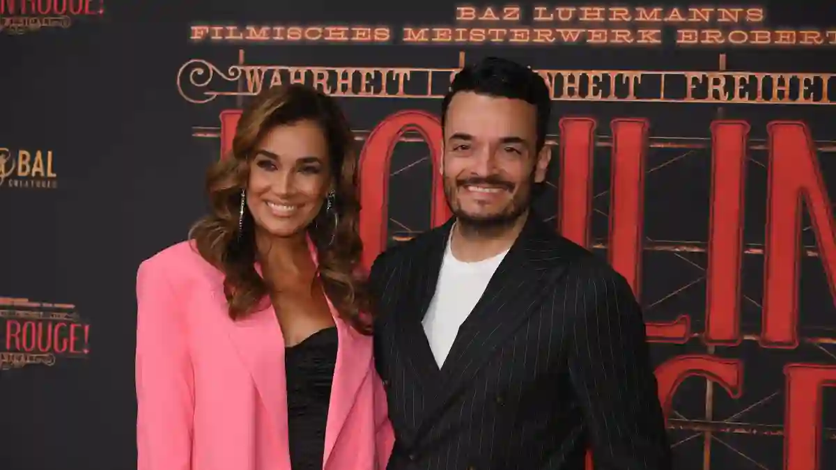 Jana Ina und Giovanni Zarrella bei der Moulin Rouge Premiere 2023