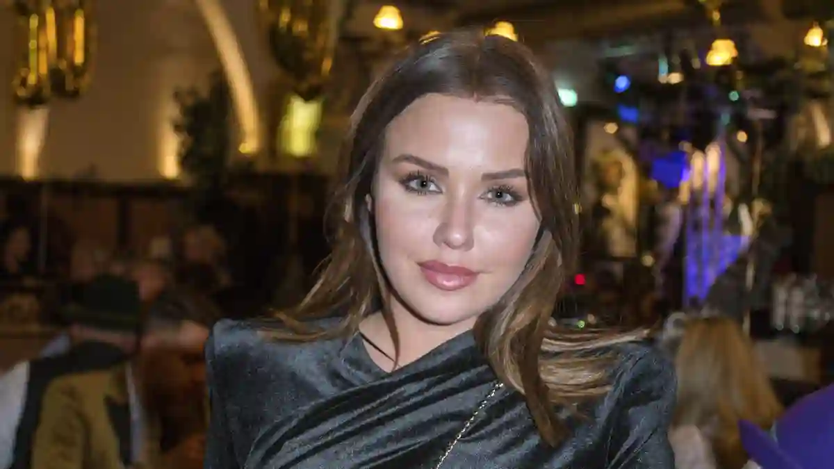 kim gloss hirntumor idagnose operation op schock schicksal