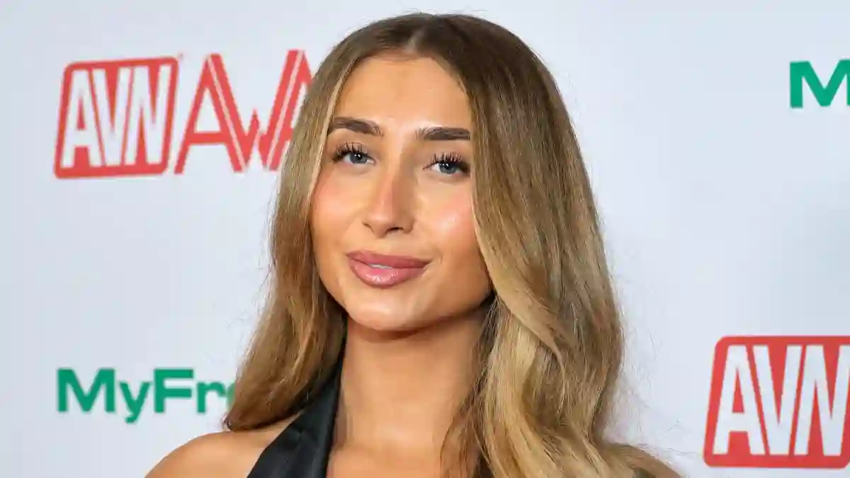 lily phillips schwangerschaft fake inszenierung aufklärung klarheit
