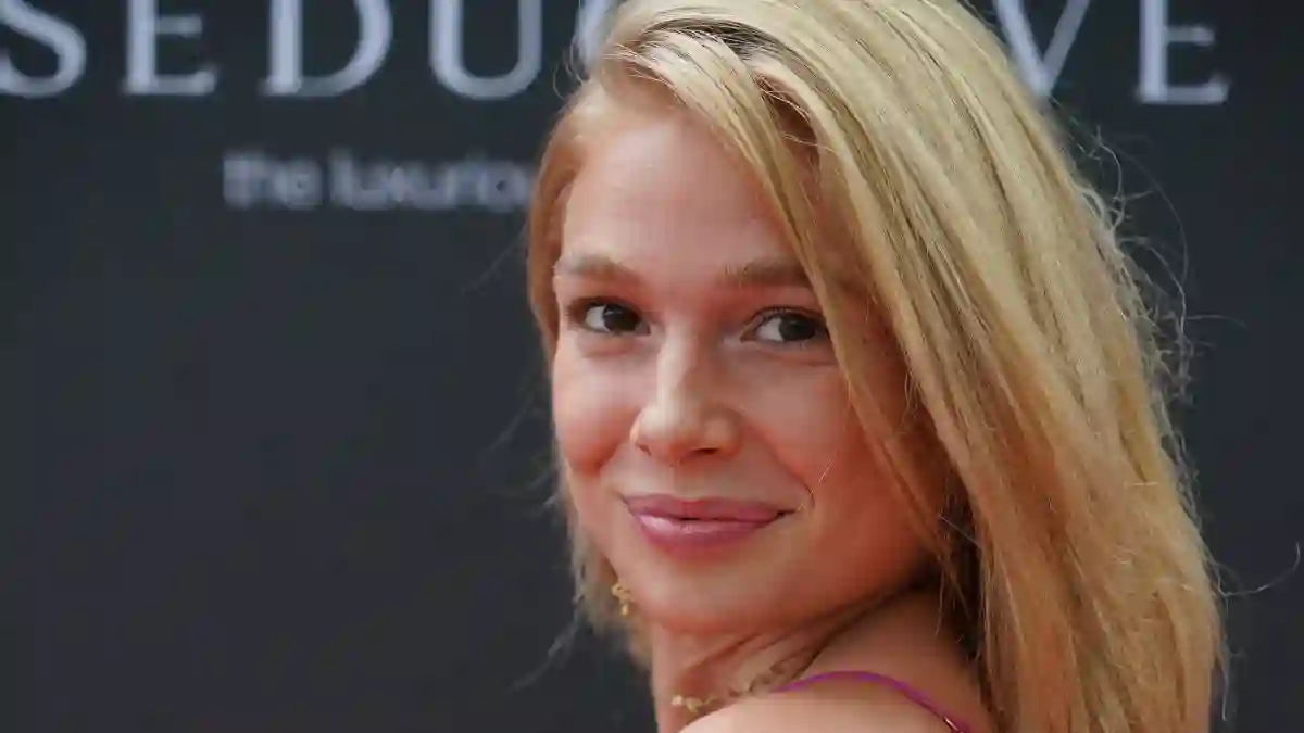 Lola Weippert oben ohne kopenhagen