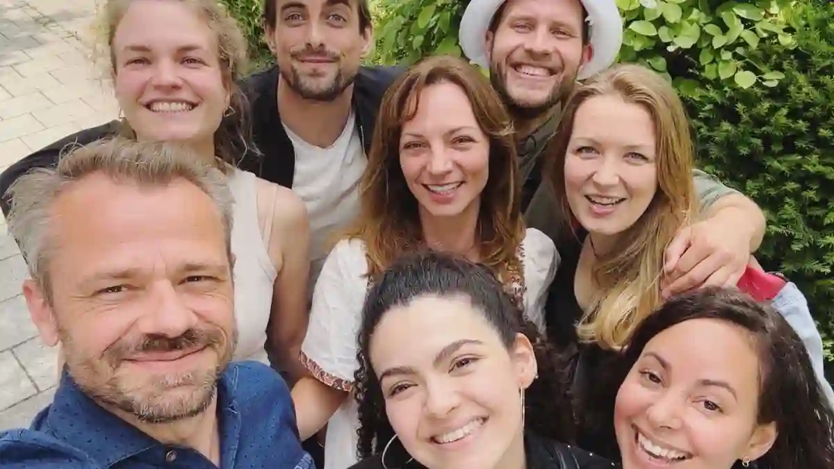 Sturm der Liebe Selfie Sven Waasner Christina Arends Pablo Konrad Viola Wedekind Merve Cikar Arne Löber Katja Rosin Jeannine Gaspar