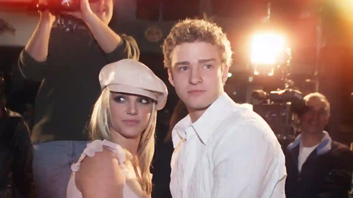 Britney Spears und Justin Timberlake bei der Premiere von „Not a Girl“ am 11. Februar 2002