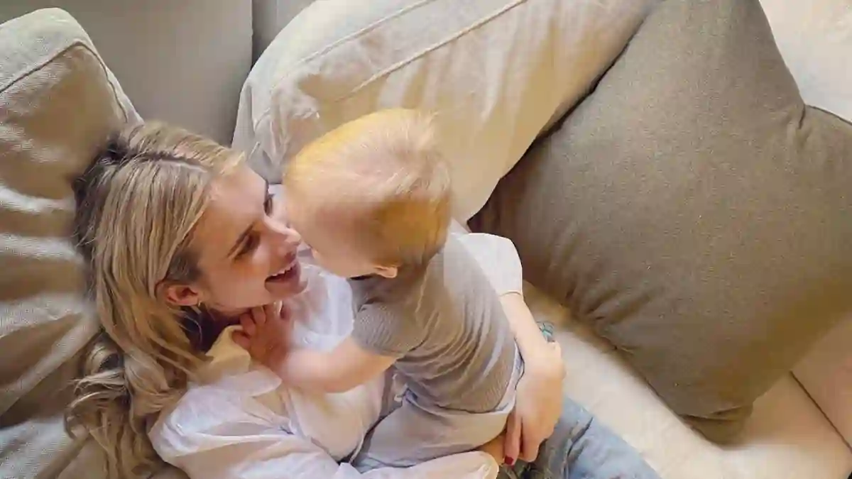 Emma Roberts auf Instagram mit Sohn Rhodes Robert