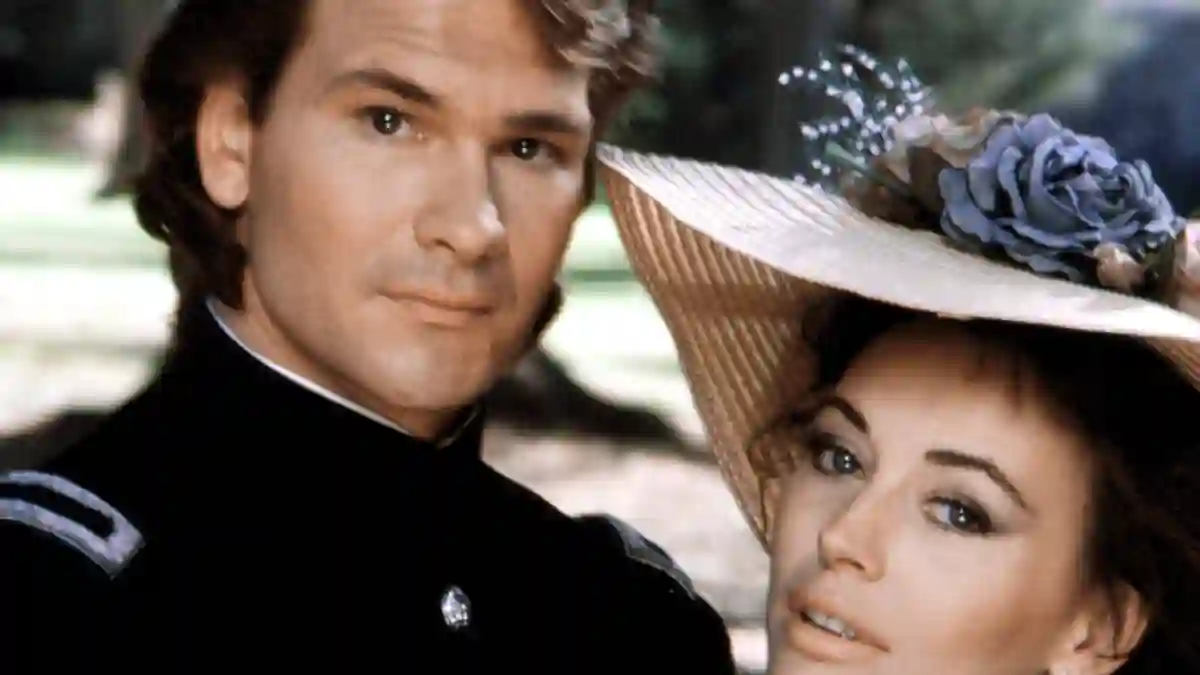 Patrick Swayze und Lesley-Anne Down in „Fackeln im Sturm“