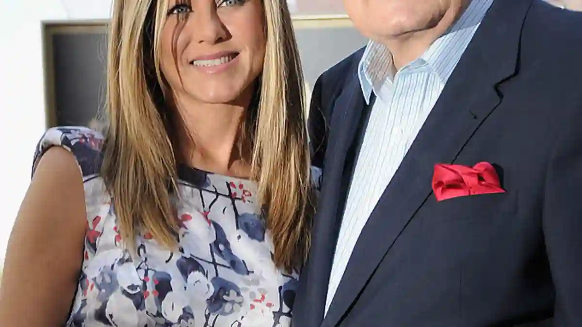 Jennifer Aniston mit ihrem Vater John bei einem Event im Jahr 2012
