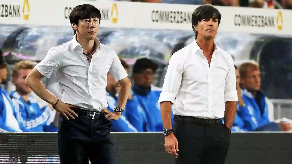 Südkorea-Trainer Shin Tae-Yong sieht Jogi Löw ziemlich ähnlich