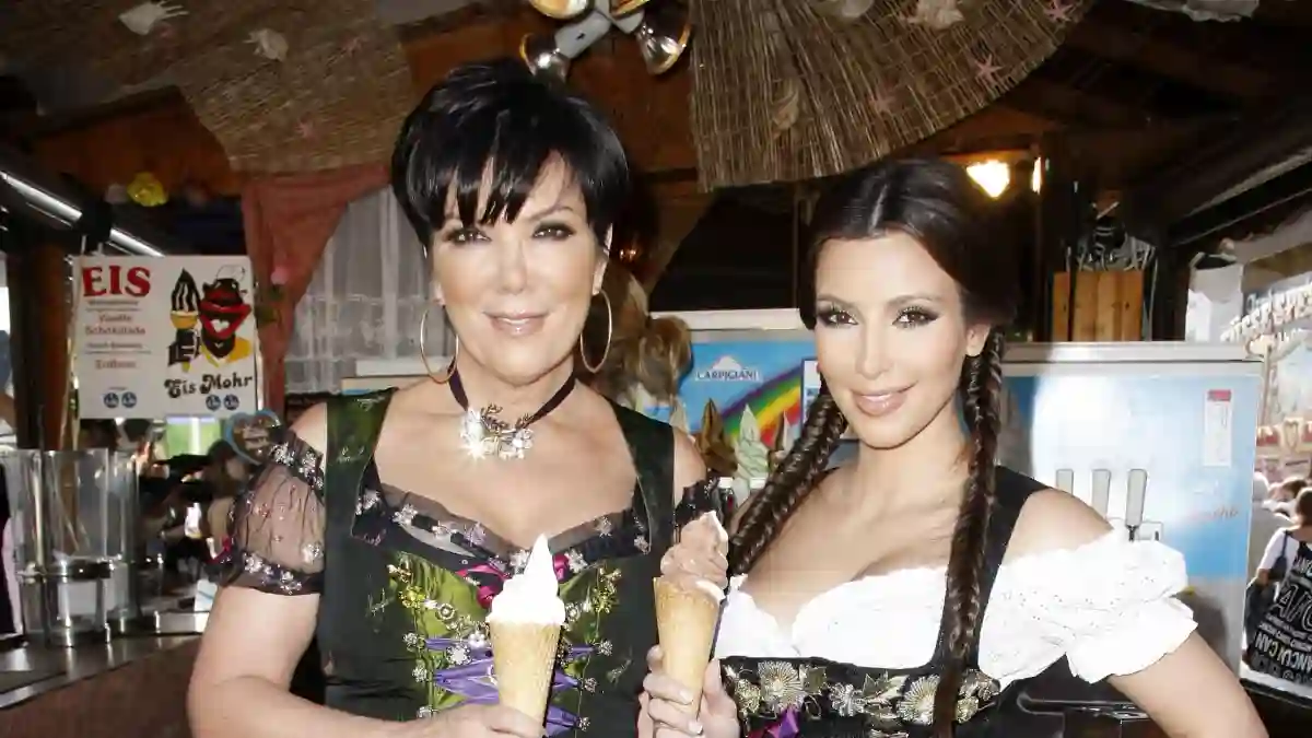 Kim Kardashian und Kris Jenner Oktoberfest