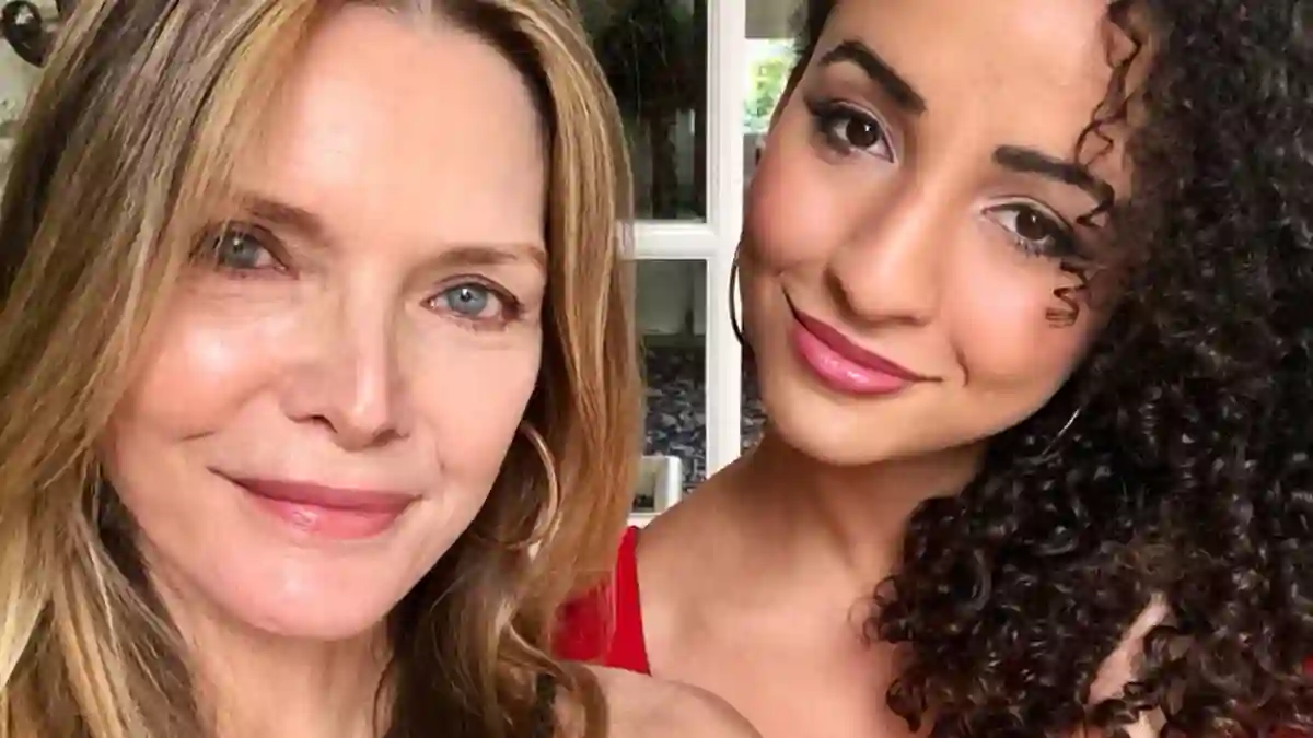 Michelle Pfeiffer mit ihrer Tochter Claudia auf Instagram