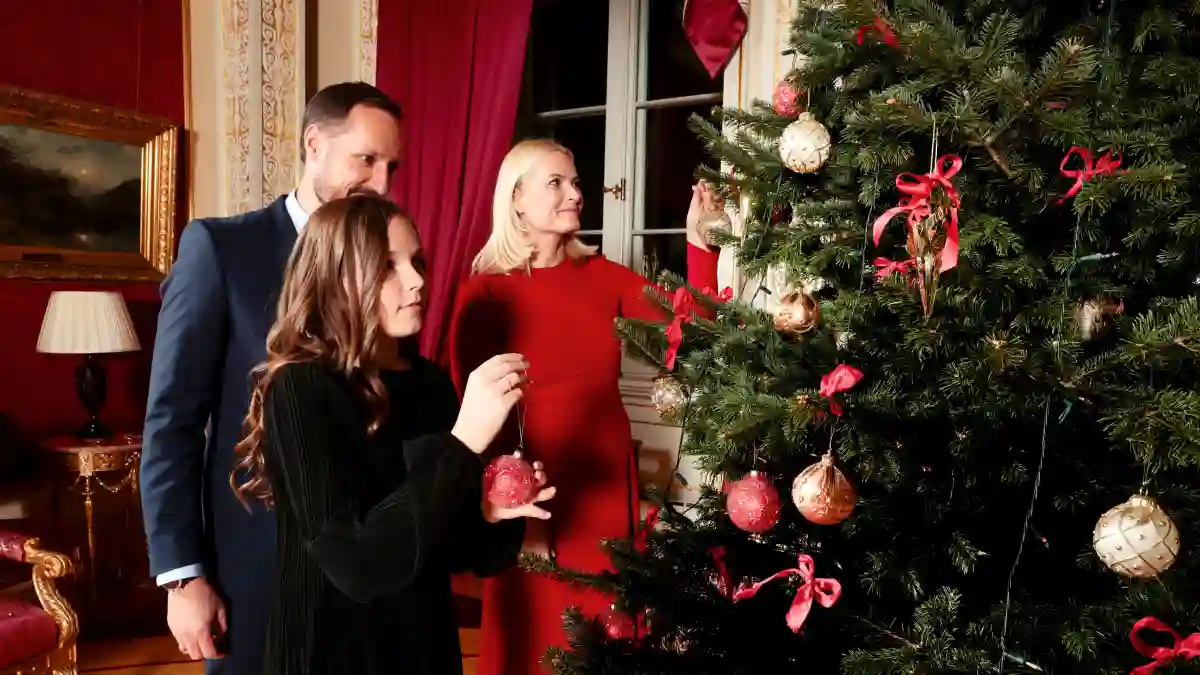 norwegische Royals Weihnachten Prinz Haakon Prinzessin Mette-Marit Prinzessin Ingrid Alexandra