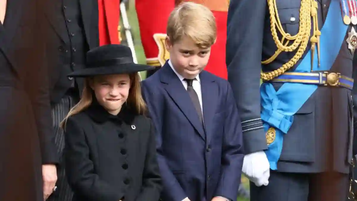 Prinzessin Charlotte und Prinz George bei der Beerdigung der Queen