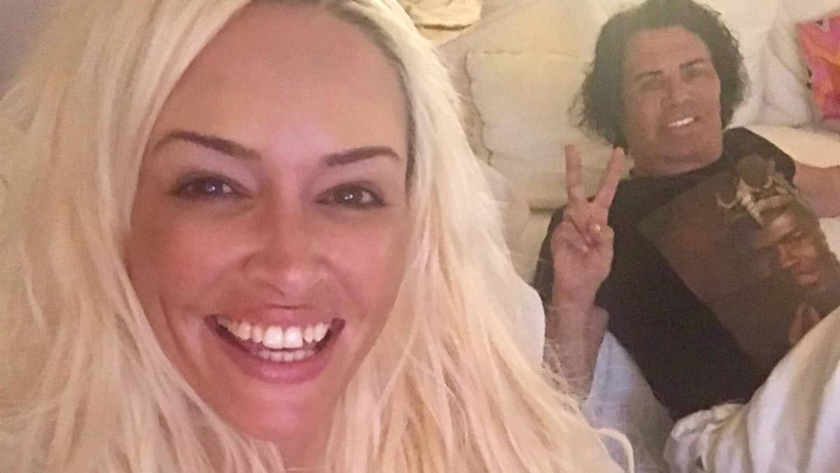 Daniela Katzenberger Ungeschminkt Mit Costa Cordalis Auf Der Couch