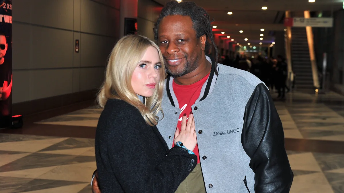 mola adebisi adelina zilai frau heirat hochzeit