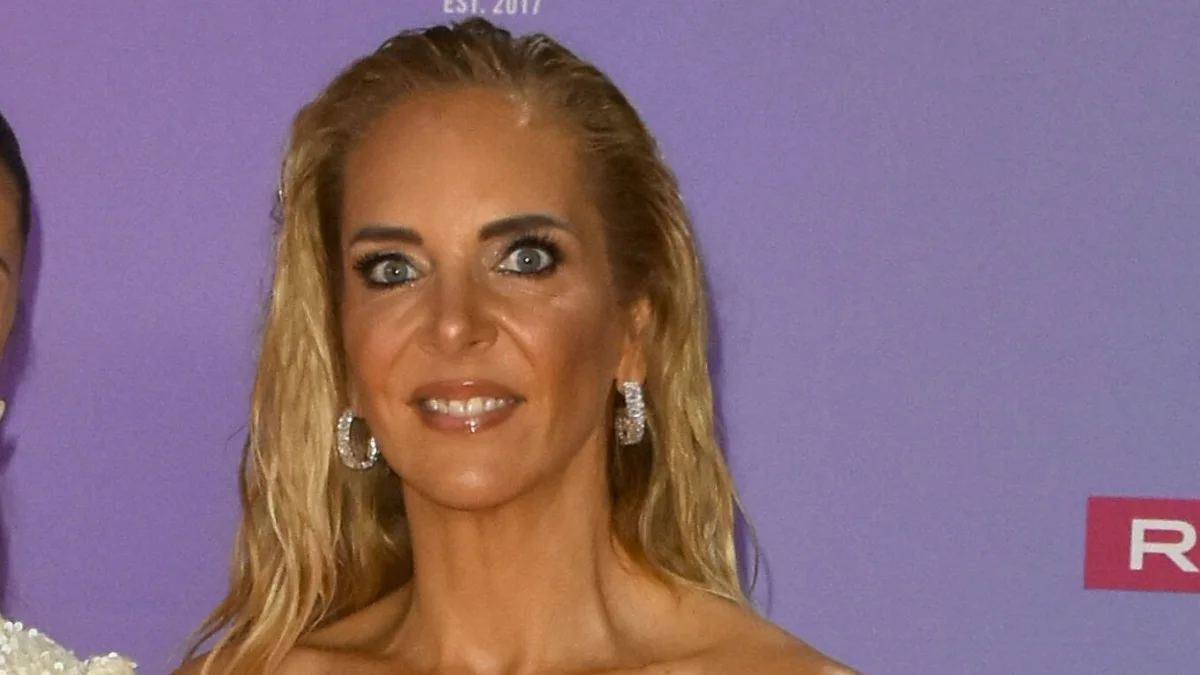 danni büchner heiß freizügig badeanzug