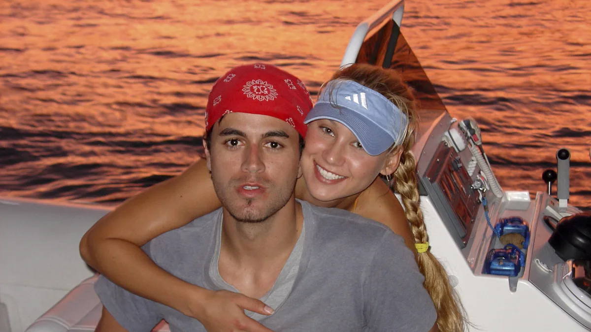 Enrique Iglesias und Anna Kournikova auf einer Yacht