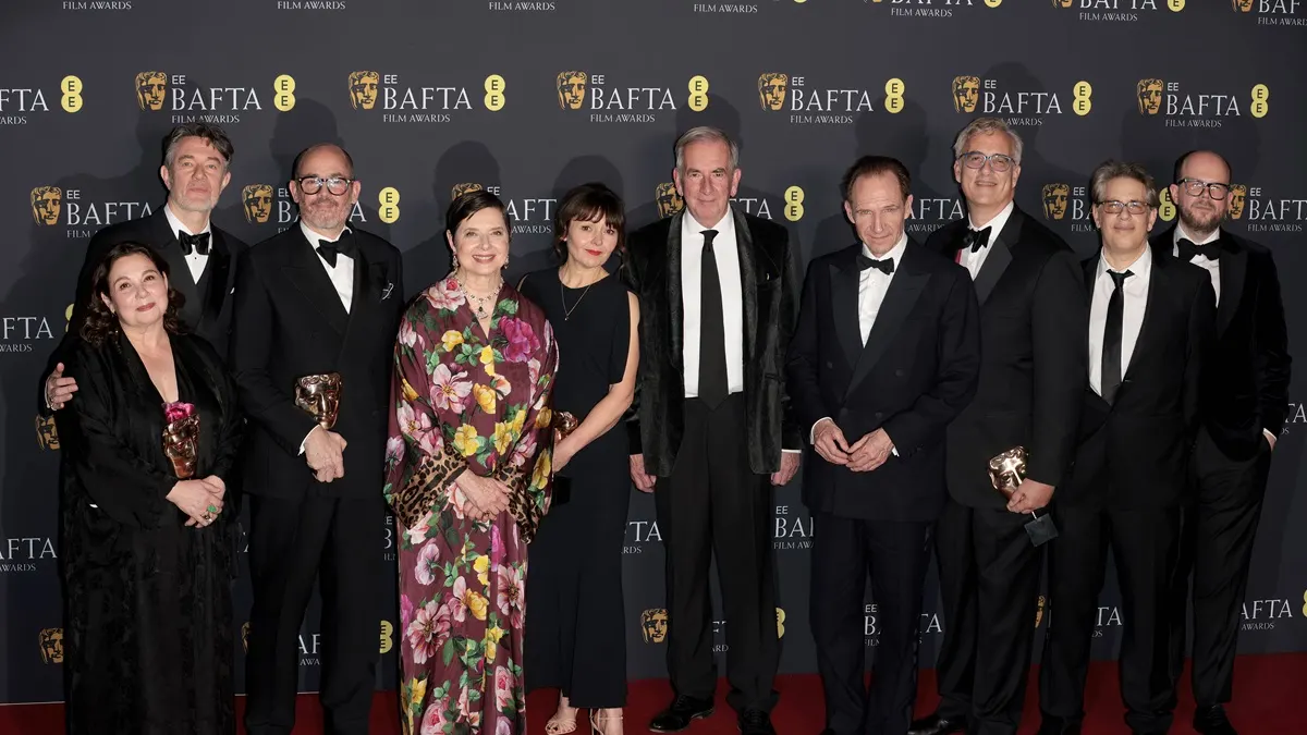 Der "Konklave" Cast feiert den Triumph bei den BAFTA Awards