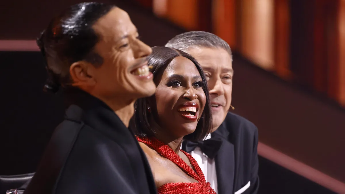 Motsi Mabuse zeigt sich von ihrer strengen Seite.