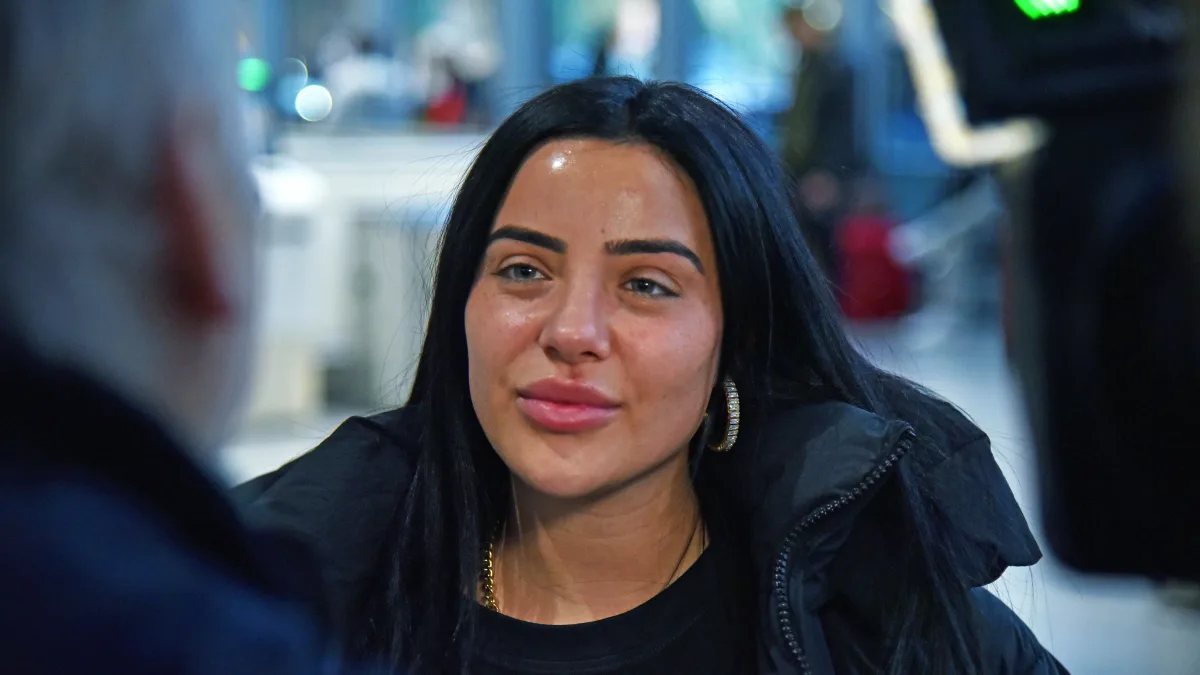 Leyla Heiter wurde von einem Affen gebissen.