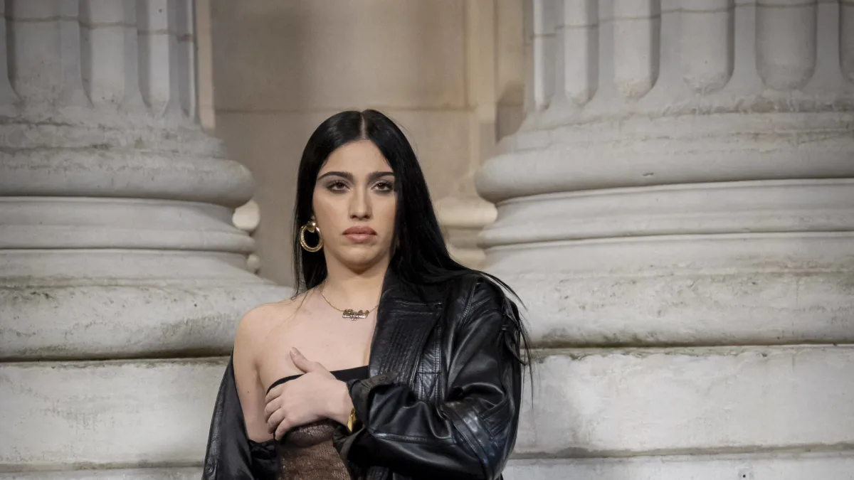 Lourdes Leon im Naked-Look bei der Pariser Fashion Week