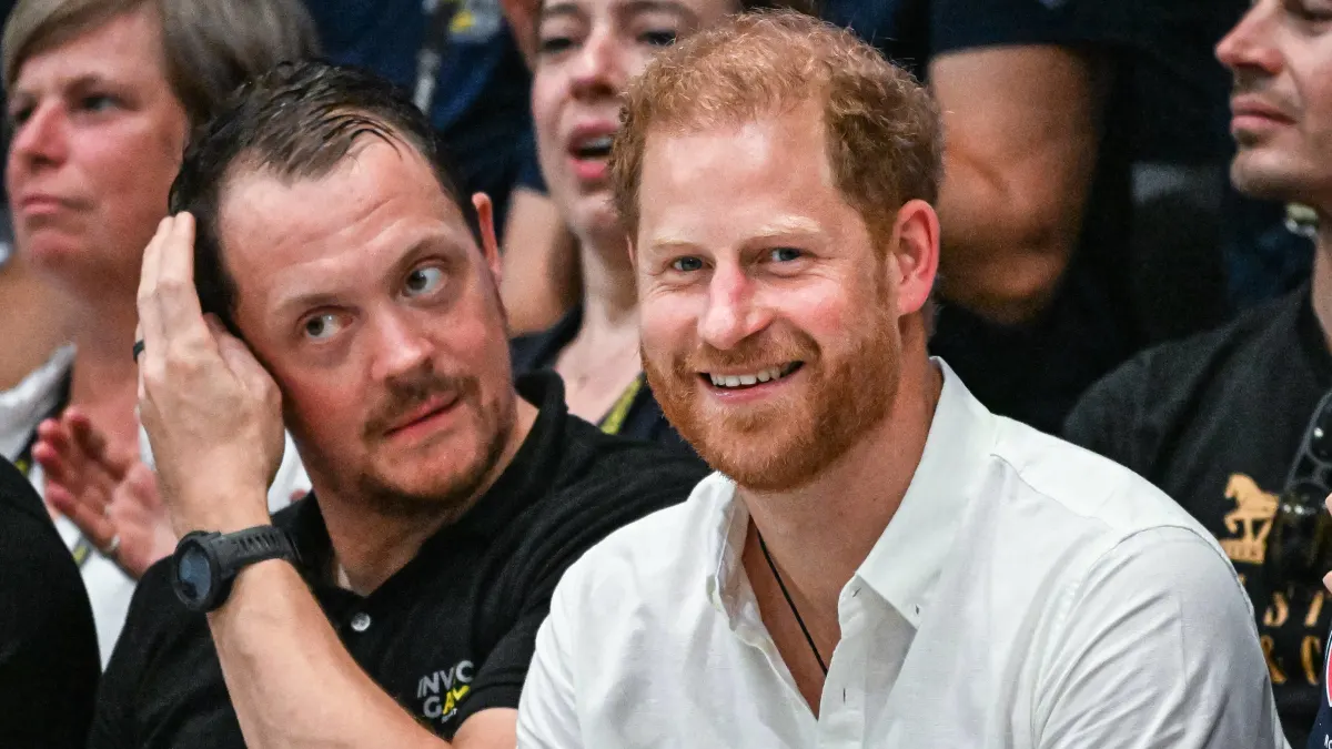 Prinz Harry Sohn scheint England-Fan zu sein.