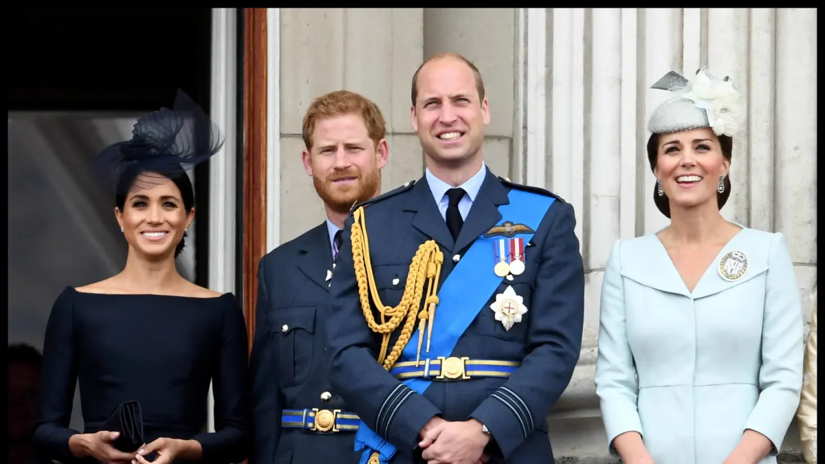 Prinz Harry und Prinz William mit Kate und Meghan