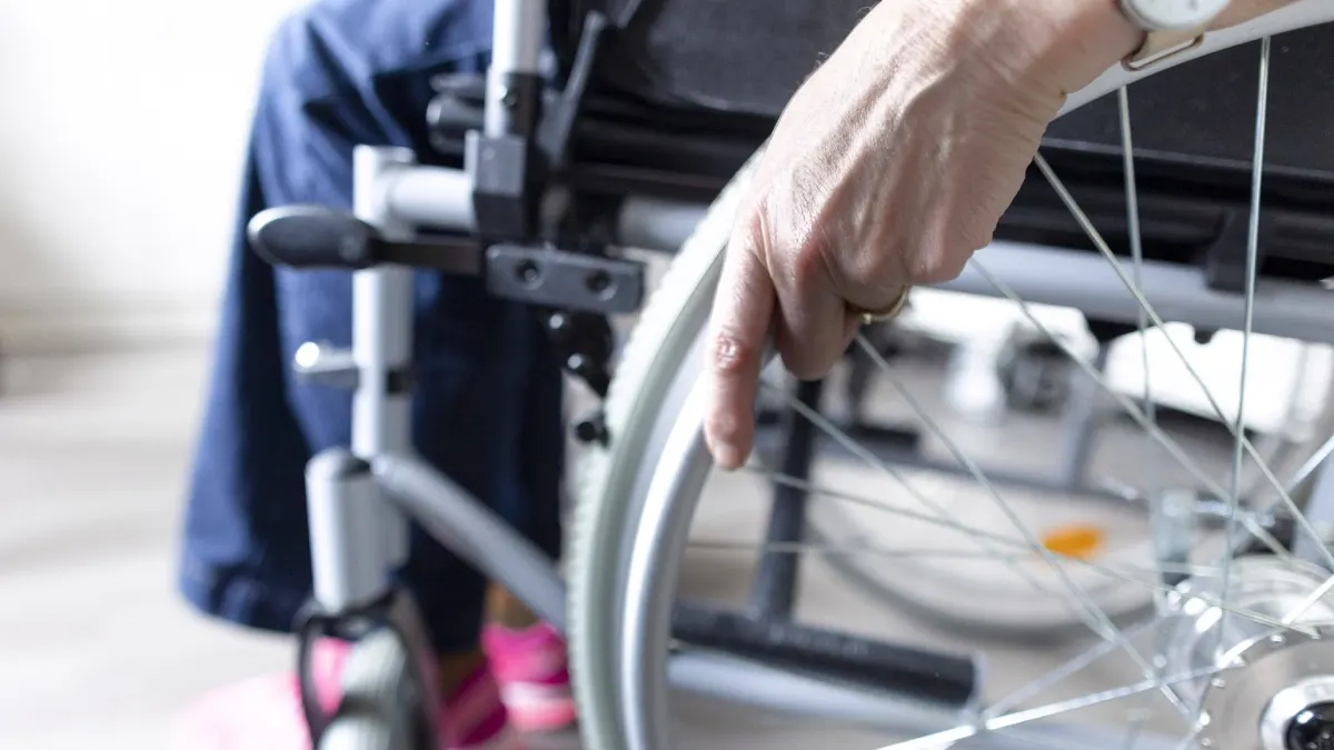 Abschlagsfrei ist die Rente ab 2026 nur noch ab 65 - auch für behinderte Menschen