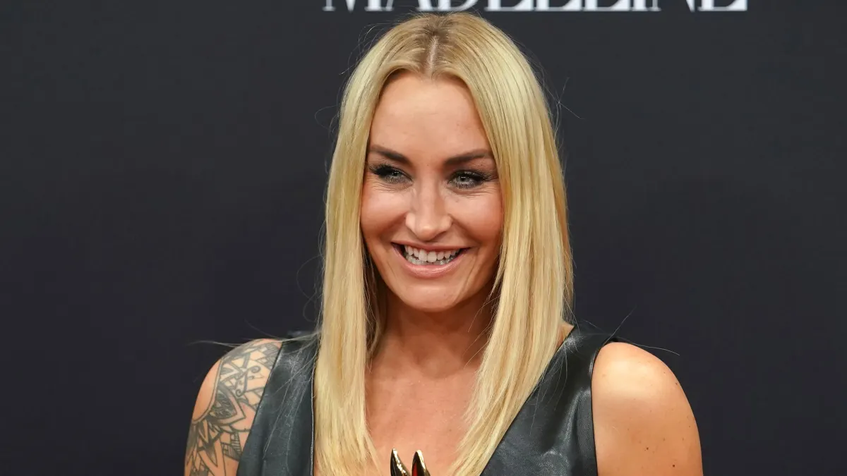 sarah connor heiß sexy eng sport look wanderung