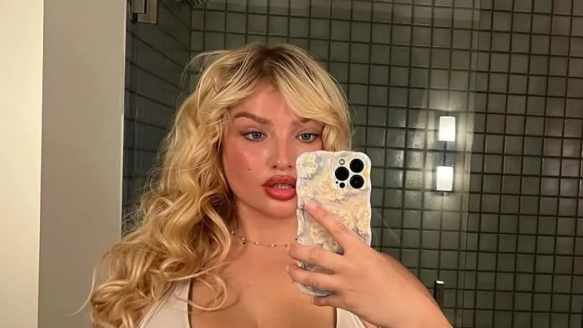 sarina nowak bikini heiß hot freizügig sexy