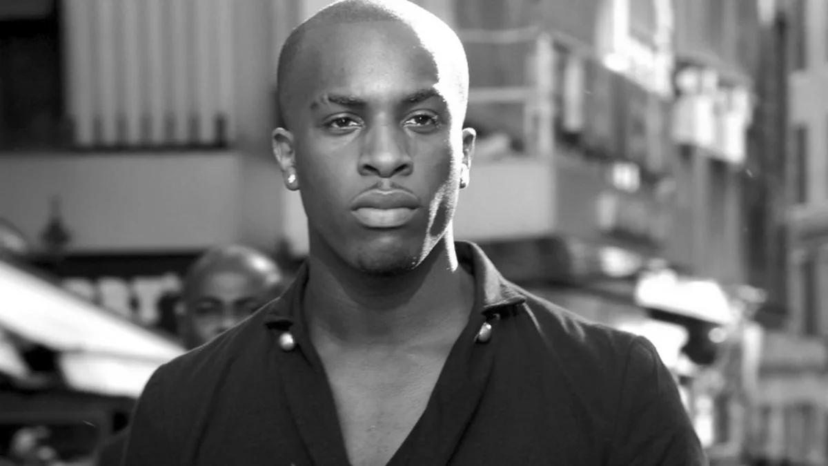 Talay Riley war Songwriter