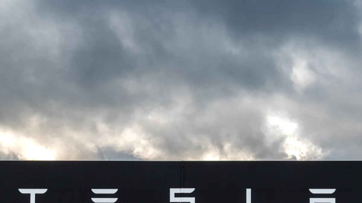 Teslas können Mängel aufweisen - also aufpassen beim Kauf