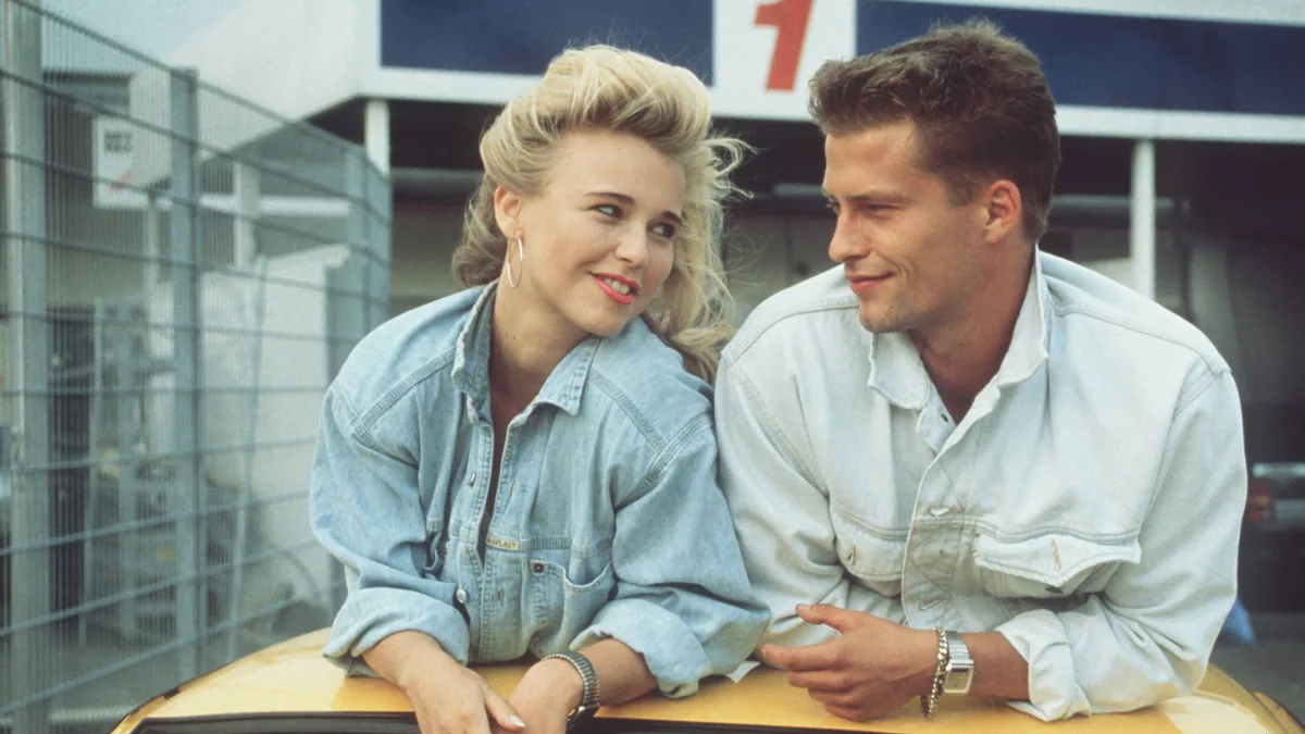 Tina Ruland und Til Schweiger in „Manta Manta“