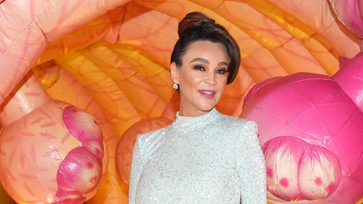 Verona Pooth in einem weißen Kleid
