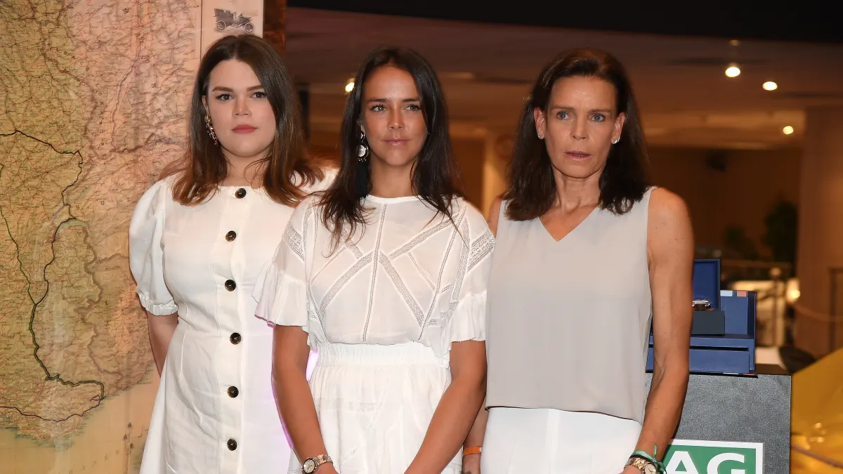 Stéphanie von Monaco mit ihren hübschen Töchtern Camille (links) und Pauline (Mitte)